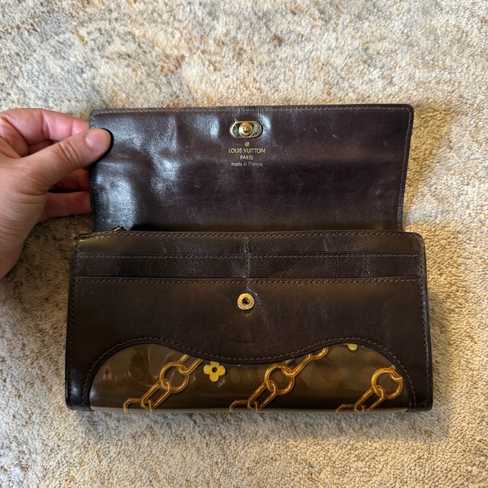 LOUIS VUITTON MONOGRAM CHARMS CHAIN WALLET - Picture 6 of 10
